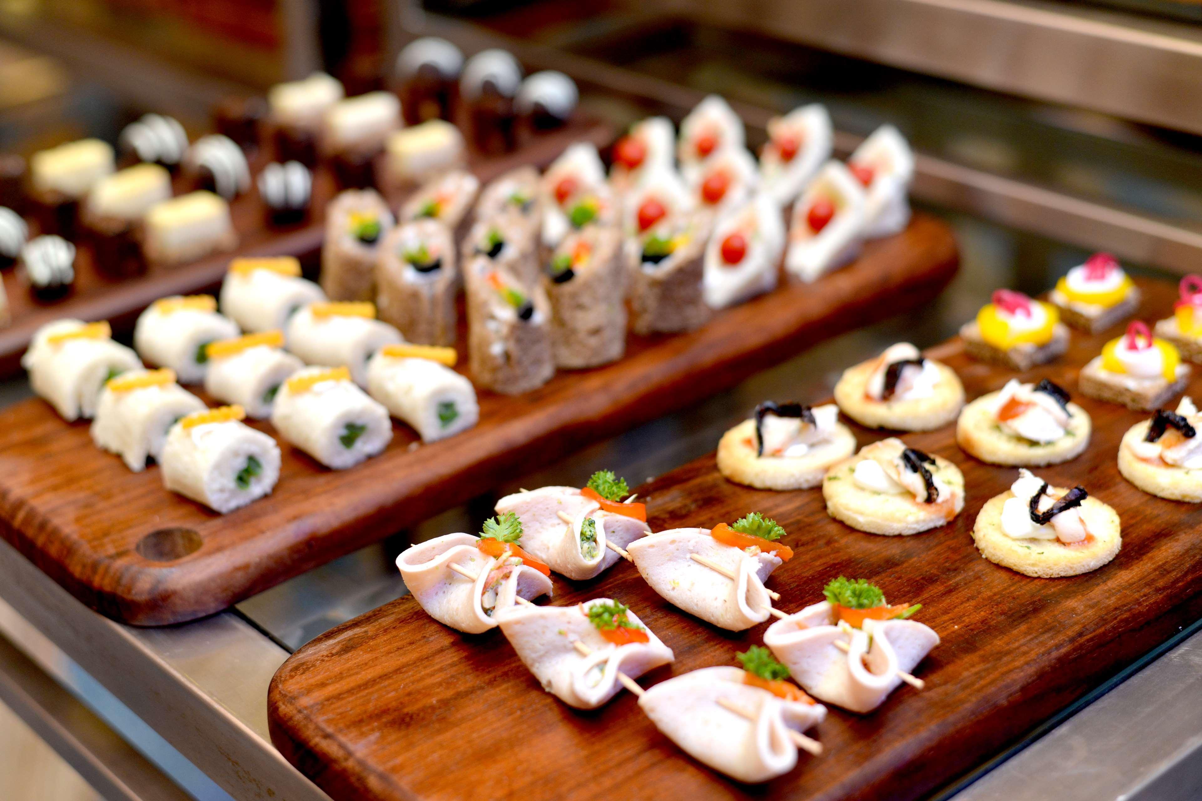 古瓦哈提丽笙酒店 外观 照片 Canapés