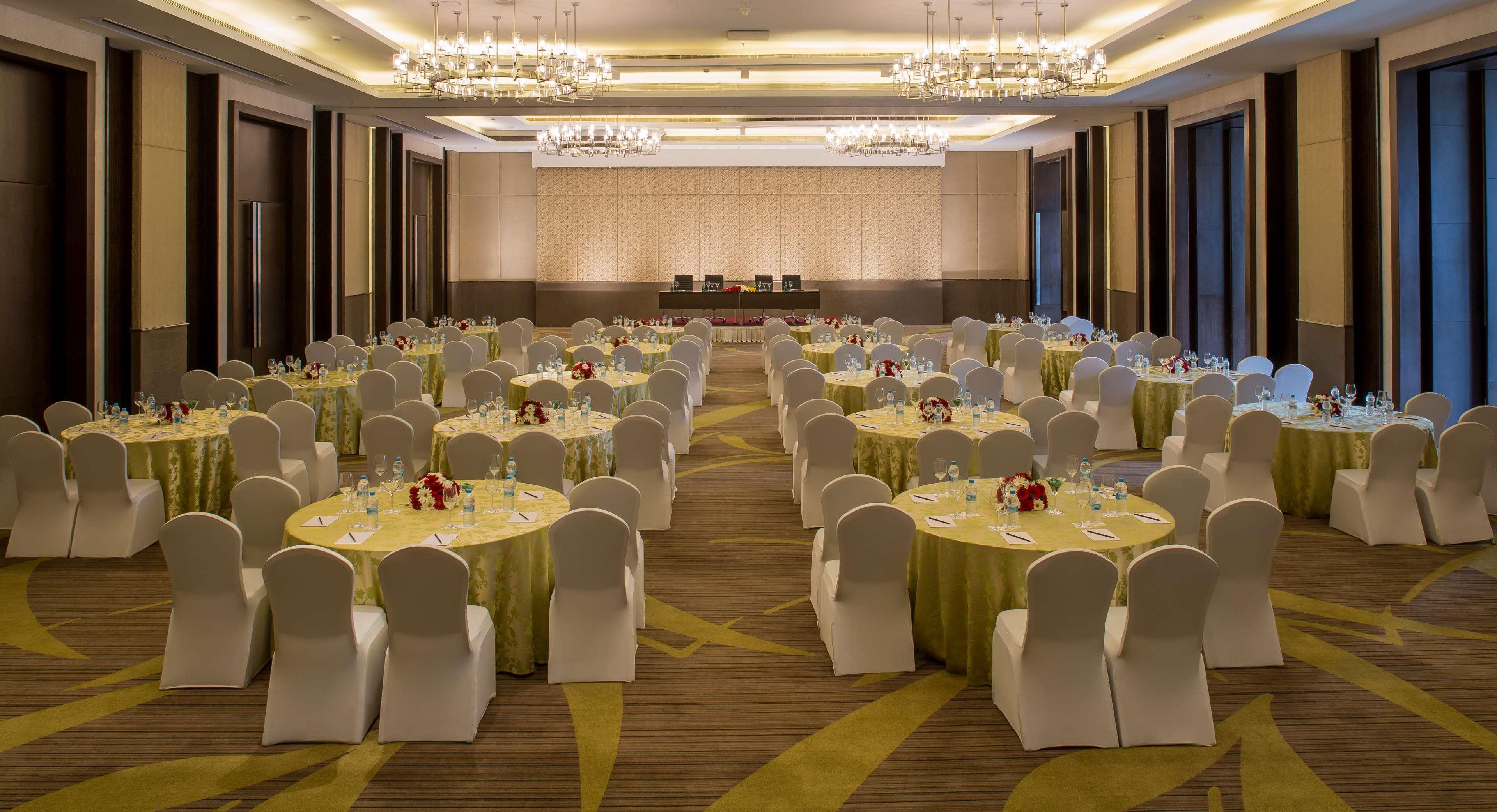 古瓦哈提丽笙酒店 外观 照片 The Grand Ballroom