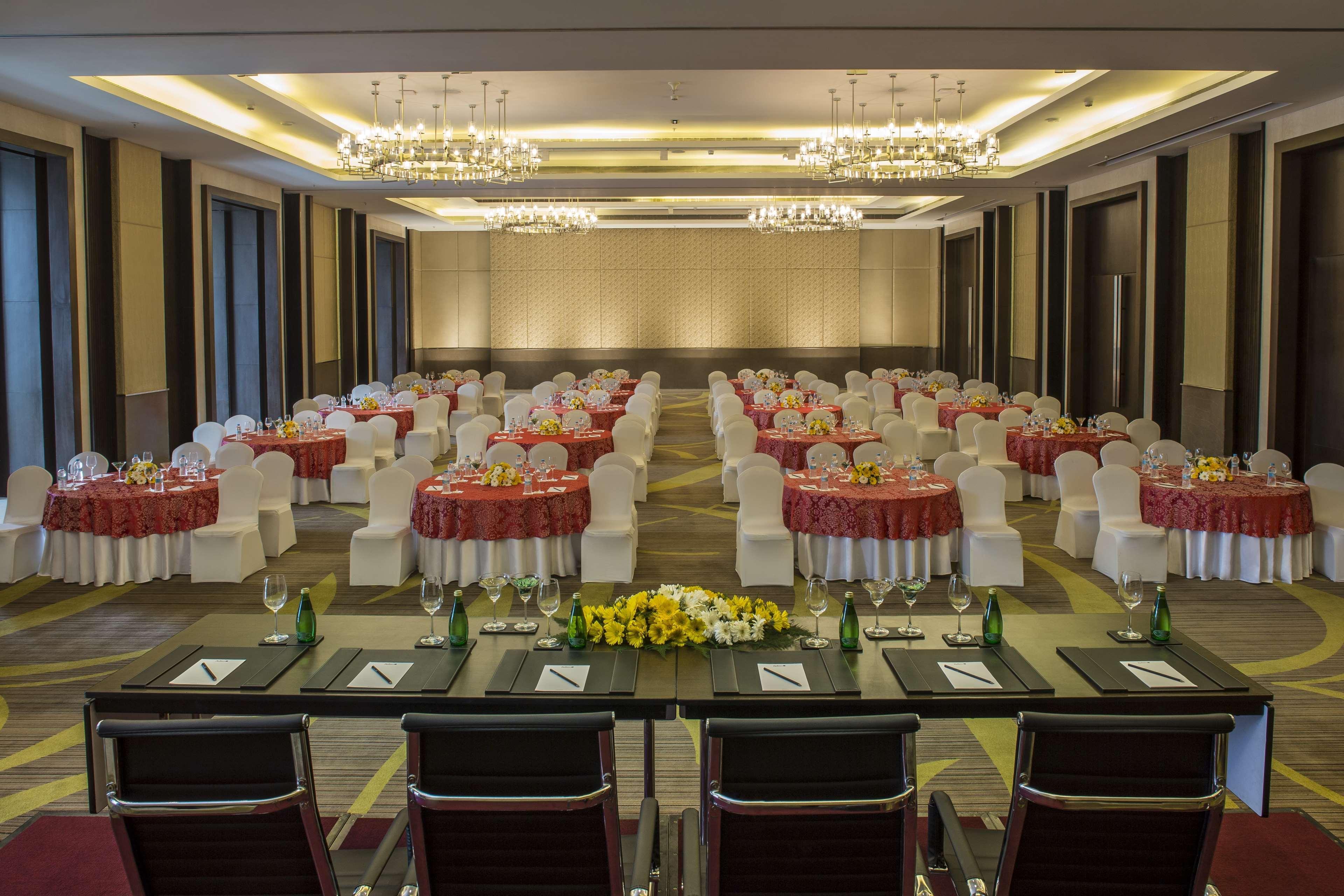 古瓦哈提丽笙酒店 外观 照片 The Grand Ballroom