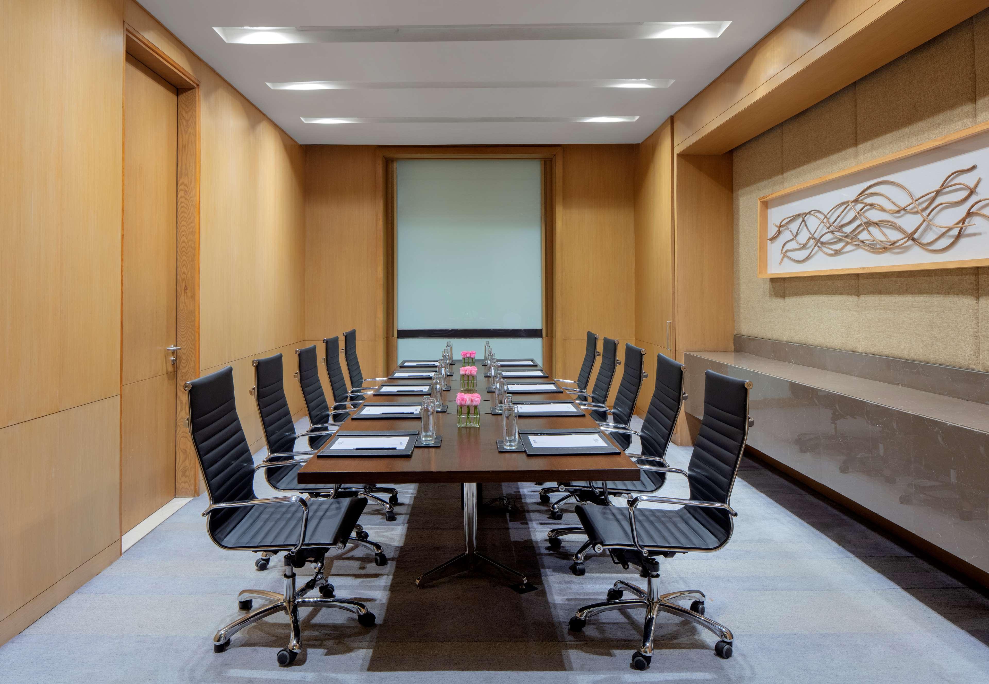 古瓦哈提丽笙酒店 外观 照片 Meeting room