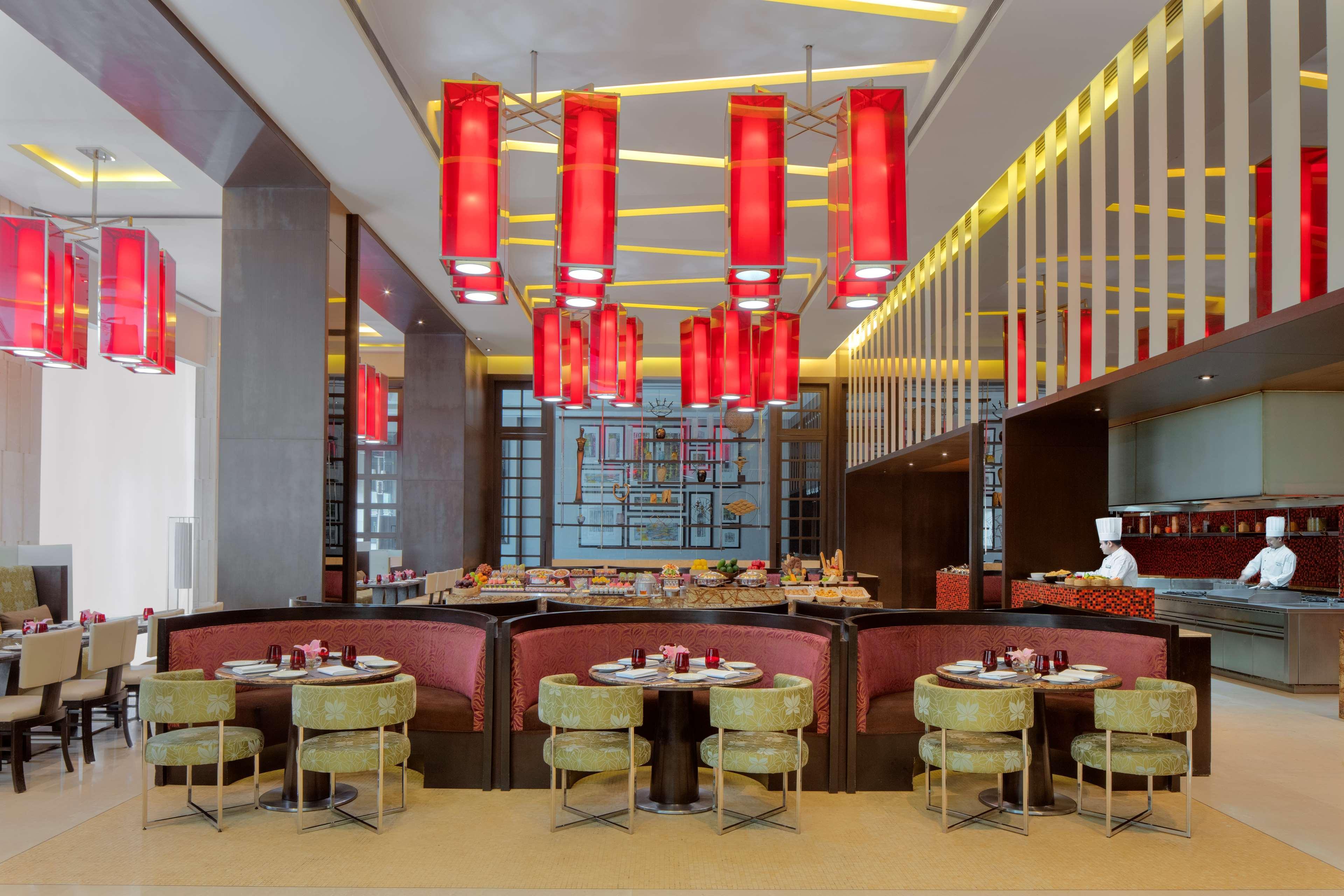 古瓦哈提丽笙酒店 外观 照片 The restaurant