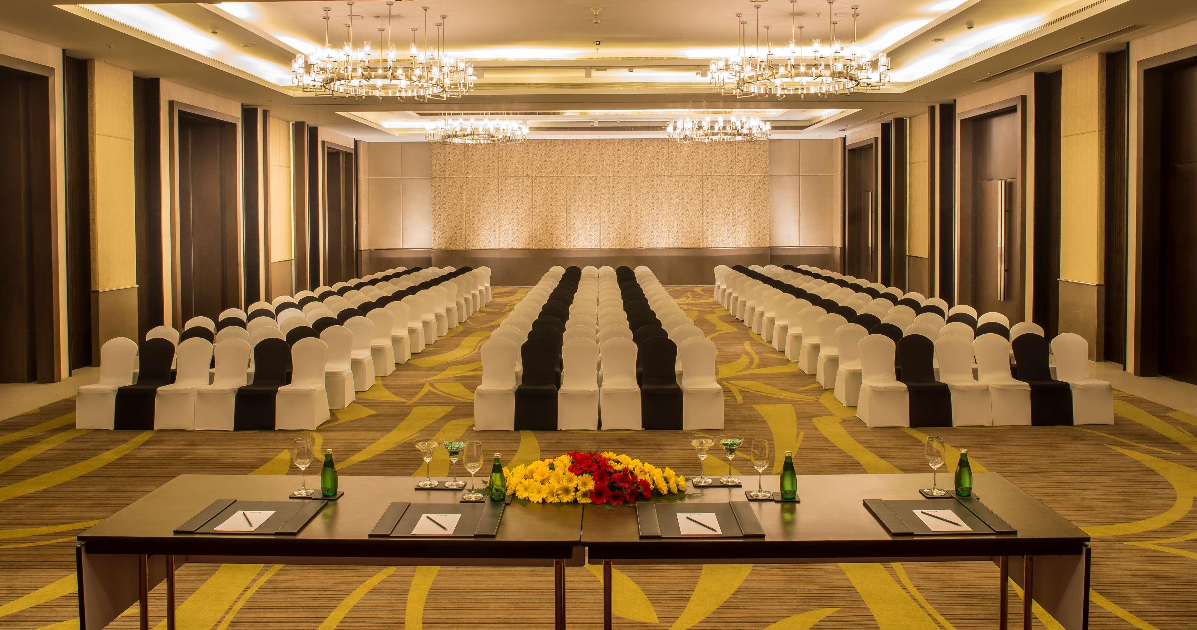 古瓦哈提丽笙酒店 外观 照片 The Grand Ballroom