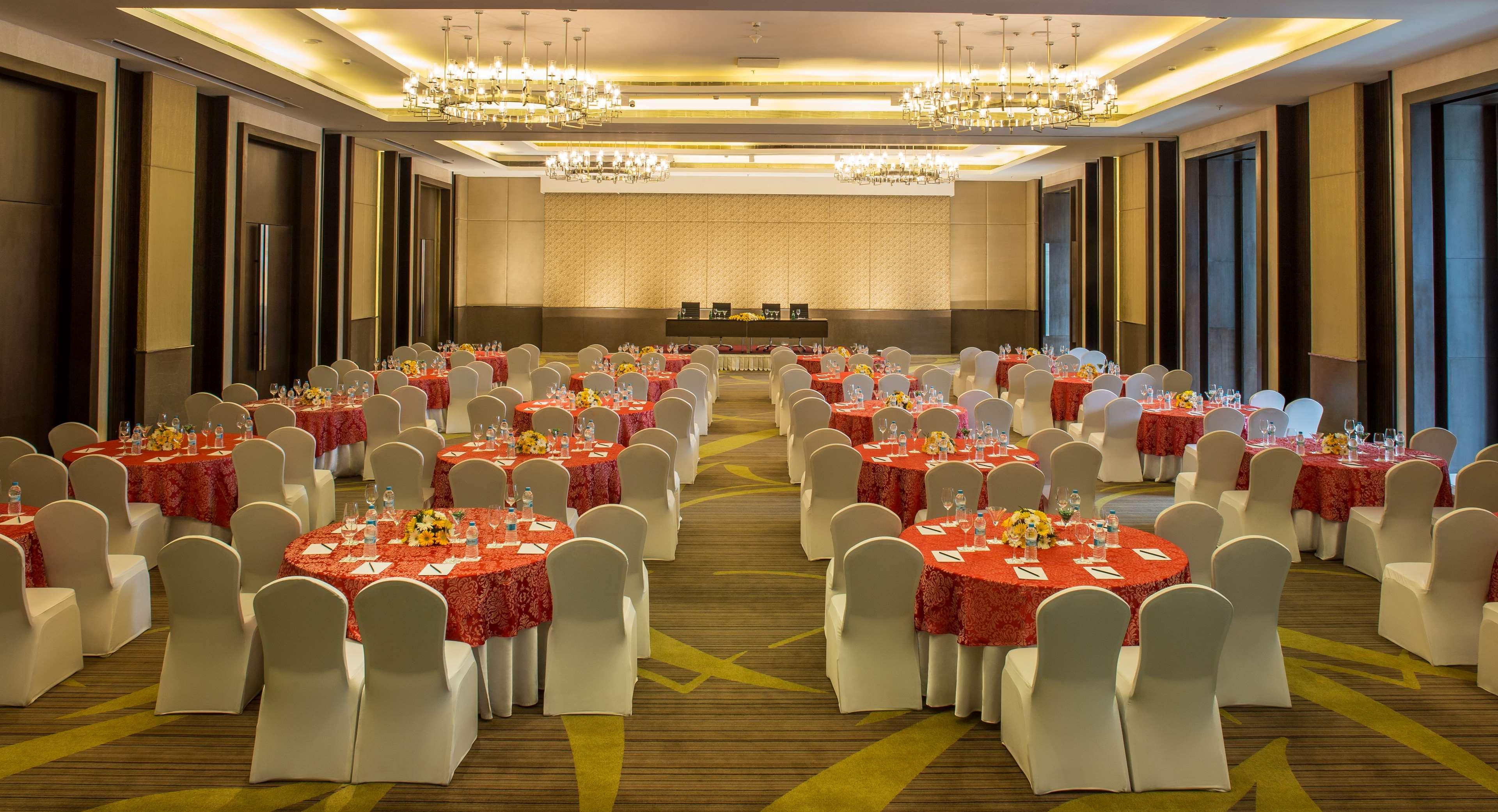 古瓦哈提丽笙酒店 外观 照片 The Grand Ballroom