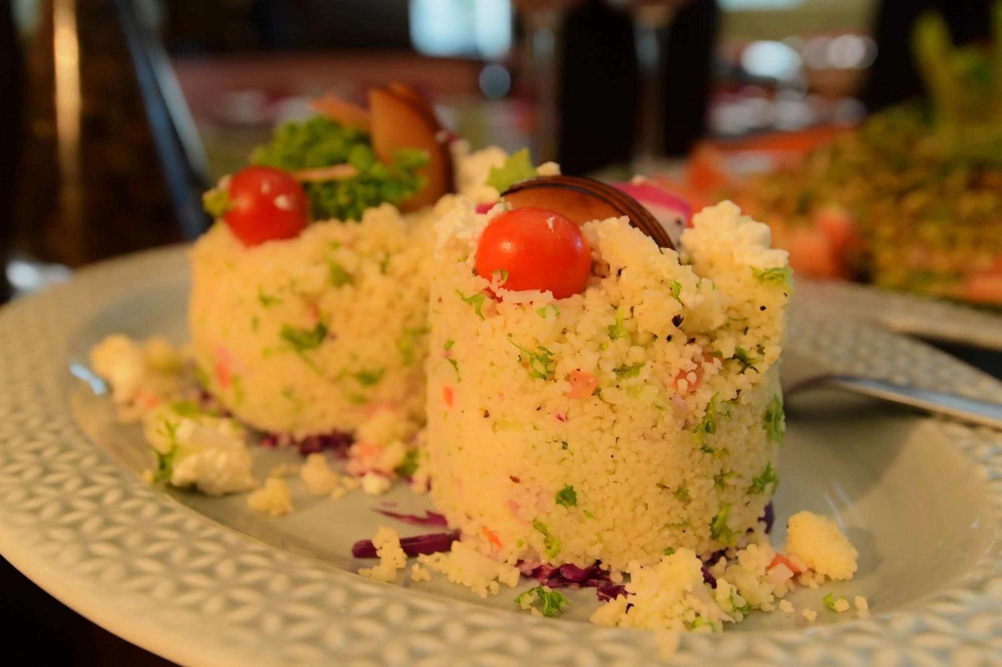古瓦哈提丽笙酒店 外观 照片 Couscous