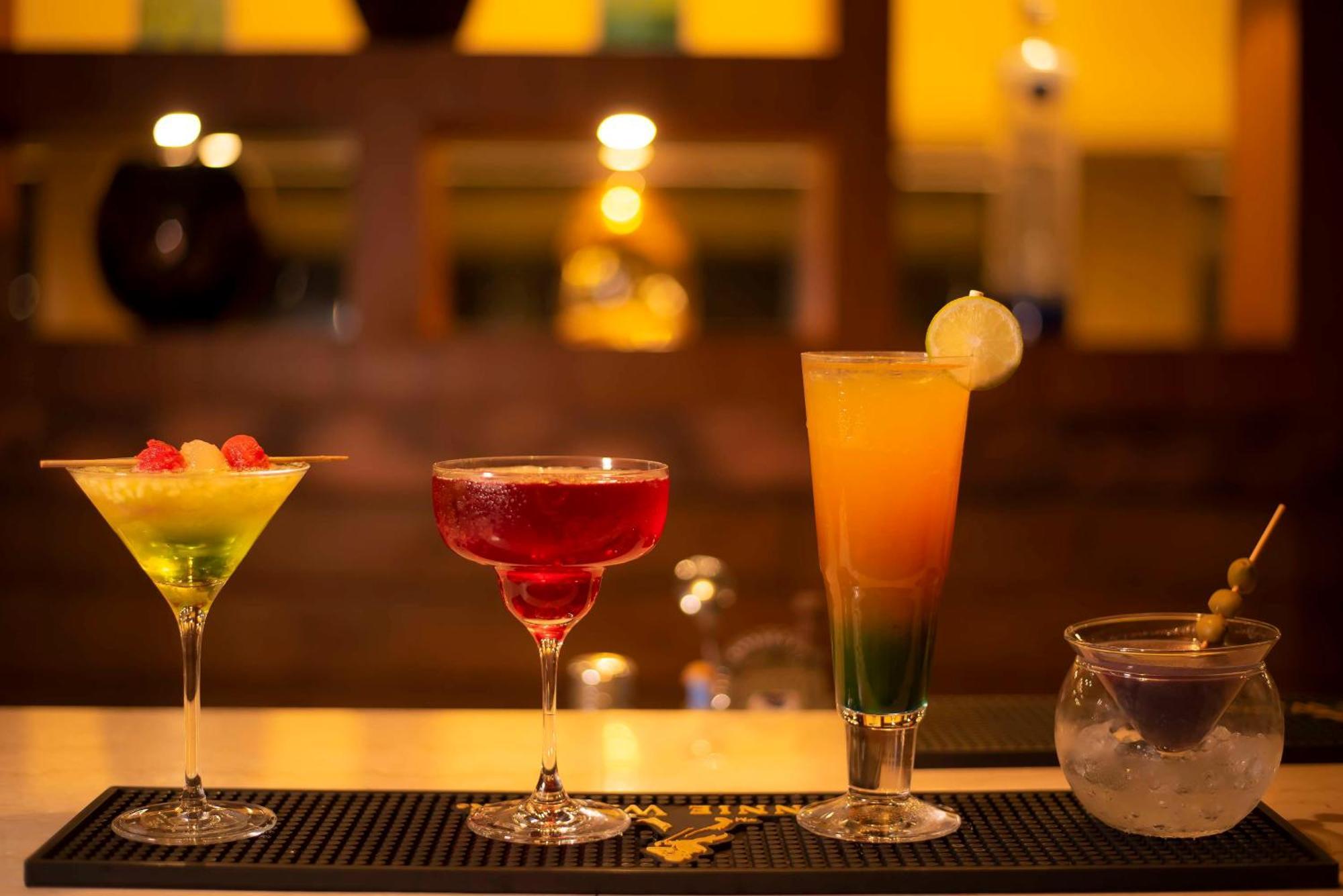 古瓦哈提丽笙酒店 外观 照片 A selection of cocktails